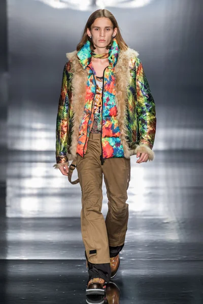 Look 12